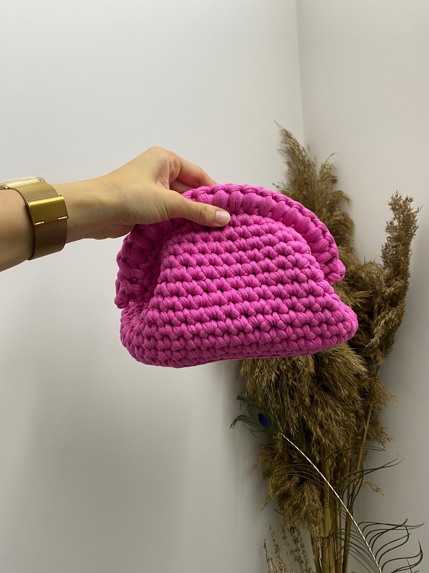 Borsa Pochette media fucsia con manico rotondo in cotone fatta a mano