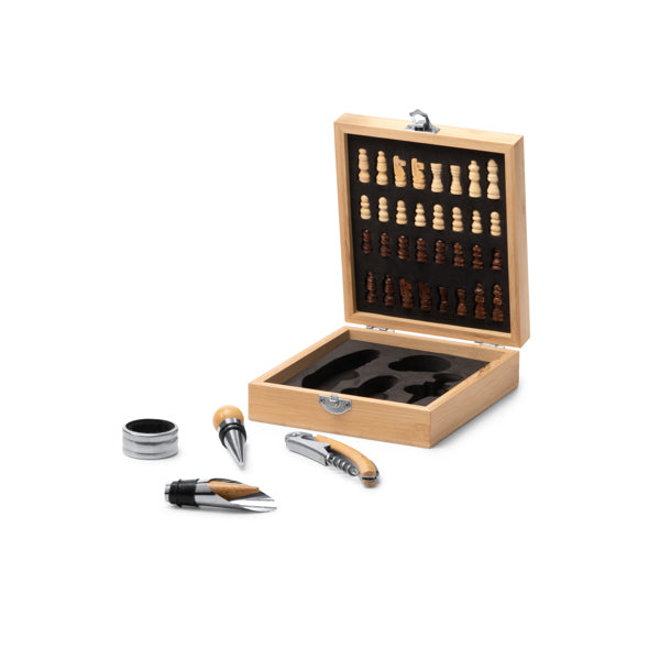 Scatola in legno con scacchiera e set per vino