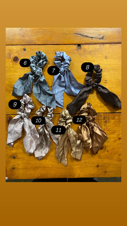 Scrunchie con fiocco personalizzabile