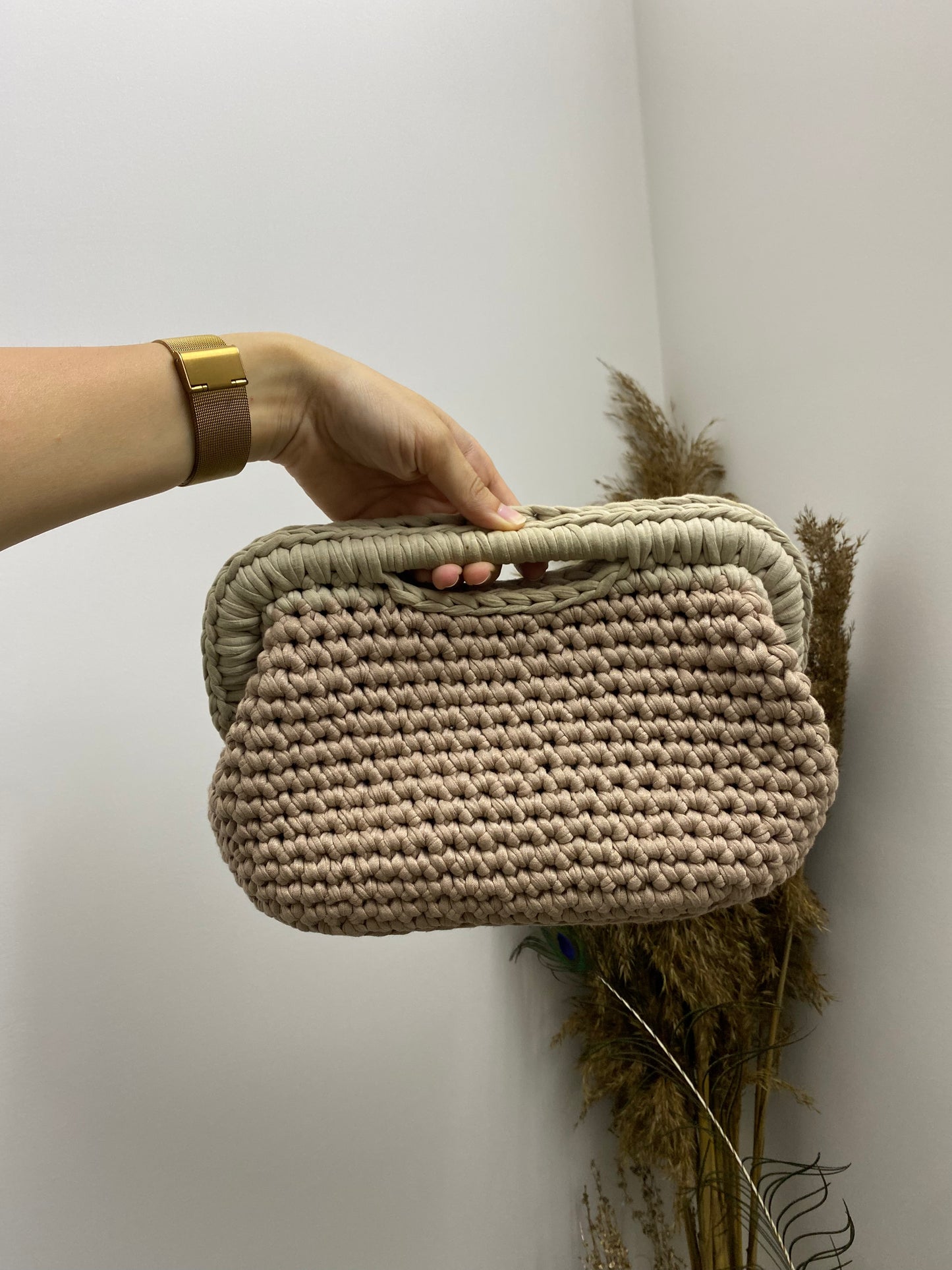 Borsa Pochette grande beige scuro con manico beige chiaro in cotone fatta a mano