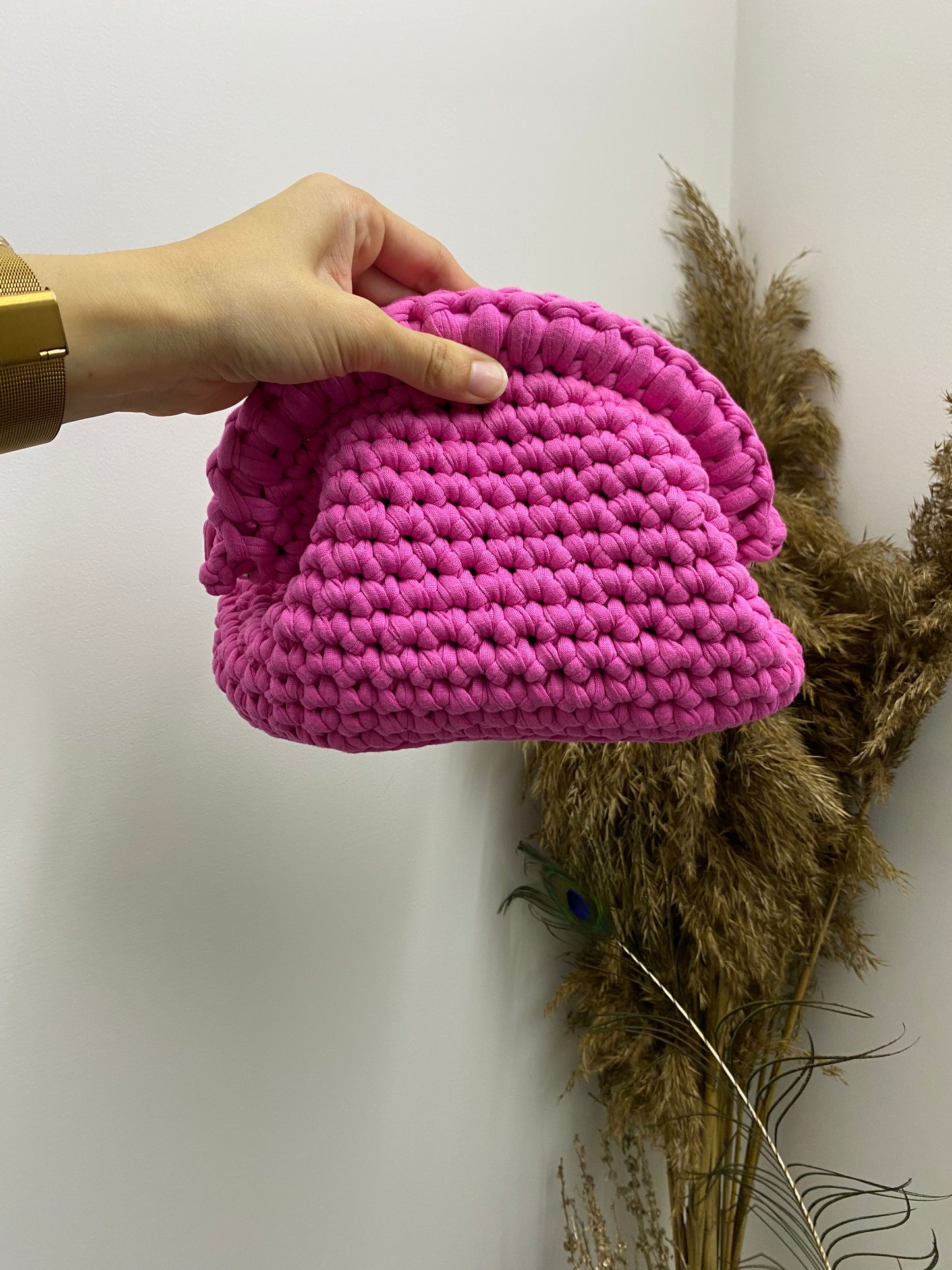 Borsa Pochette media fucsia con manico rotondo in cotone fatta a mano