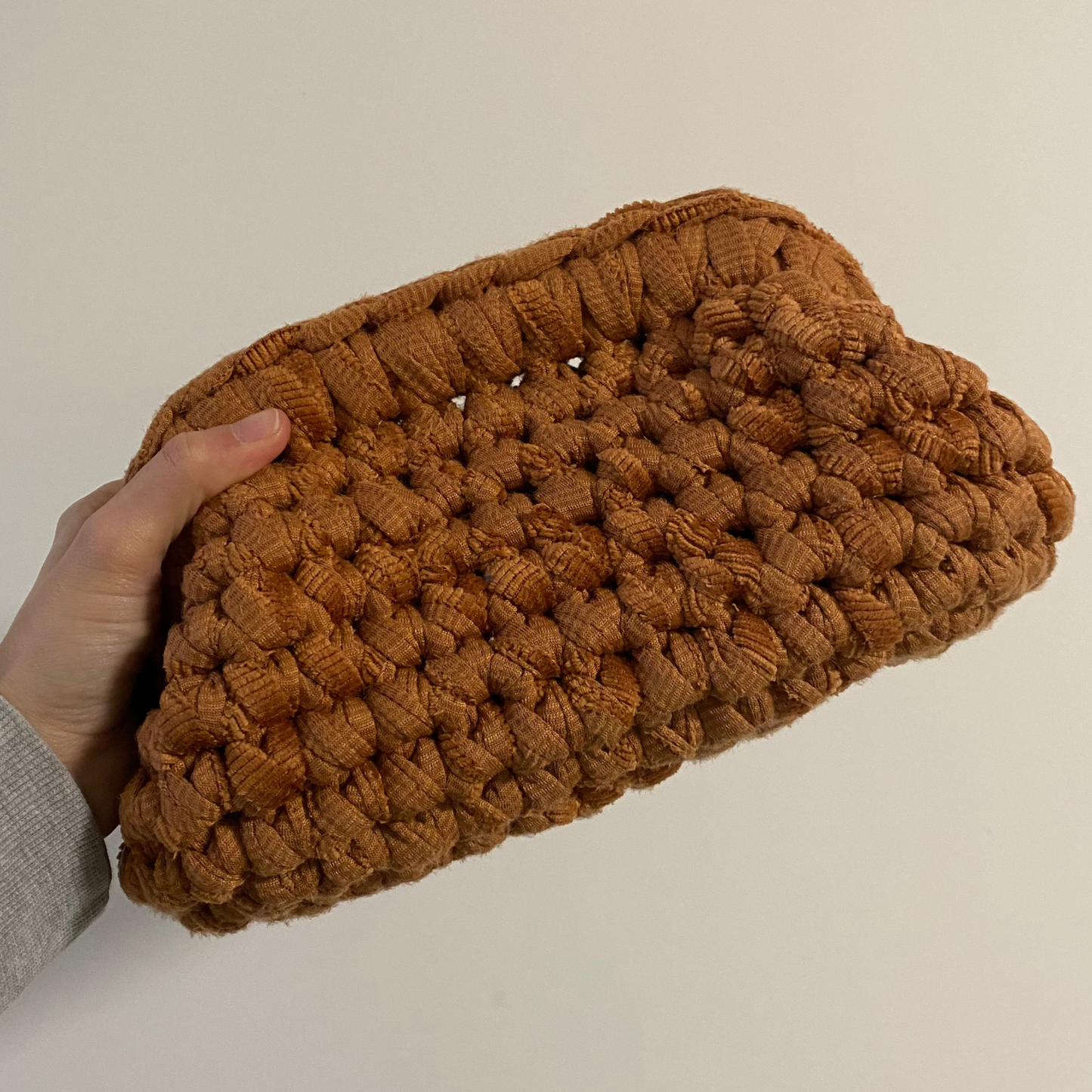 Pochette Marrone in tessuto fatta a mano